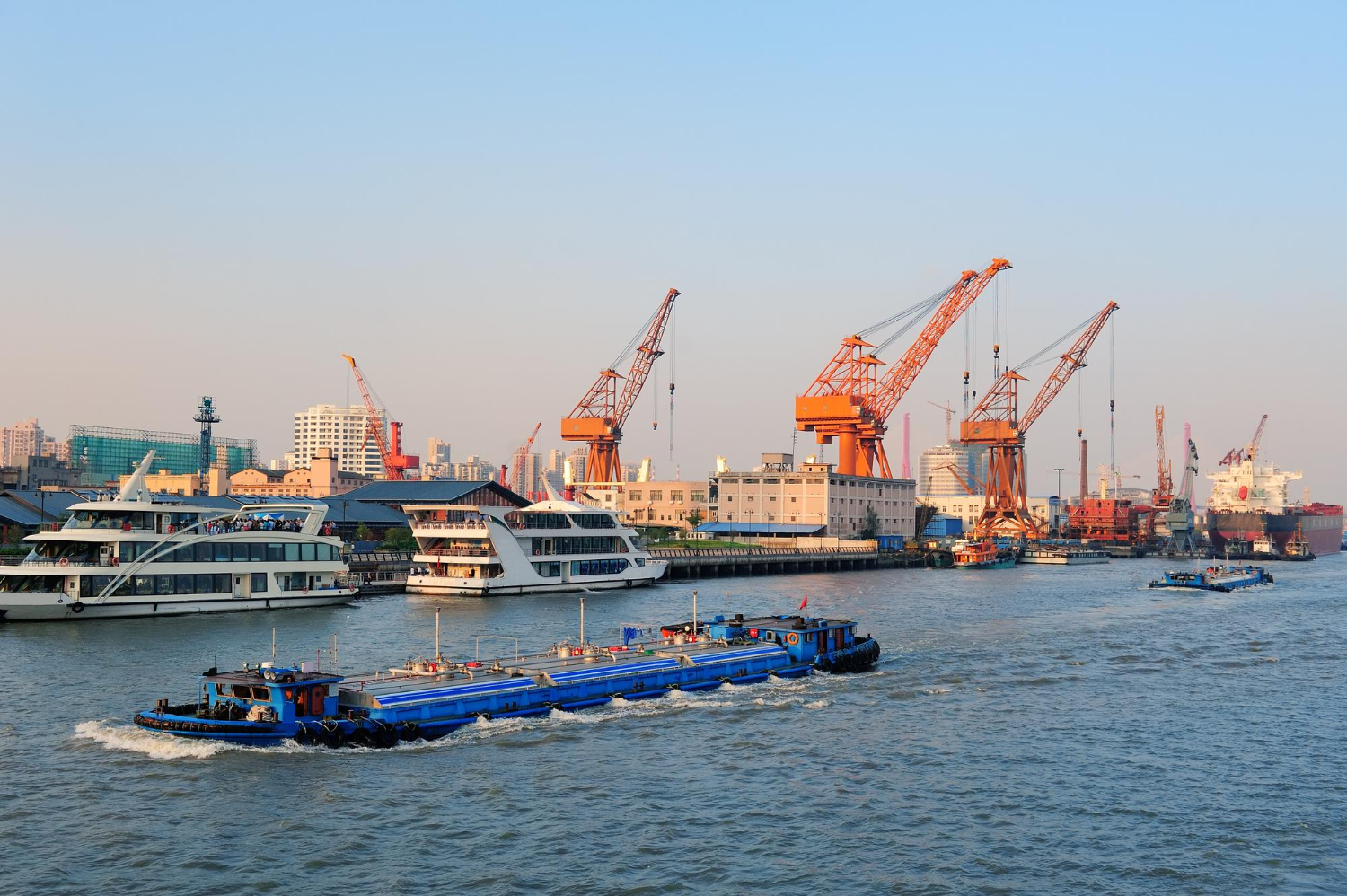 บริษัทขนส่งใกล้ท่าเรือ